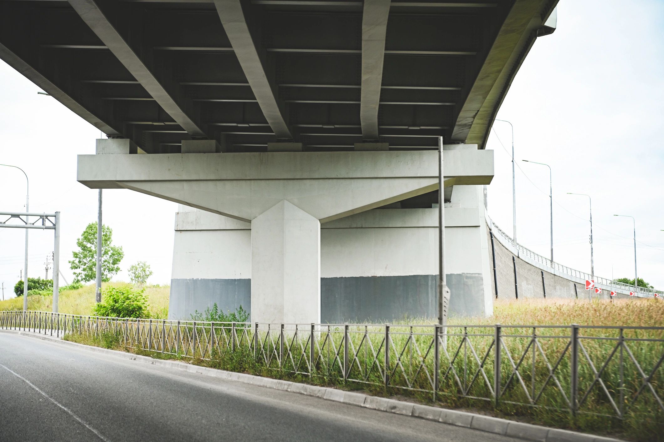 Urban overpass and roadway